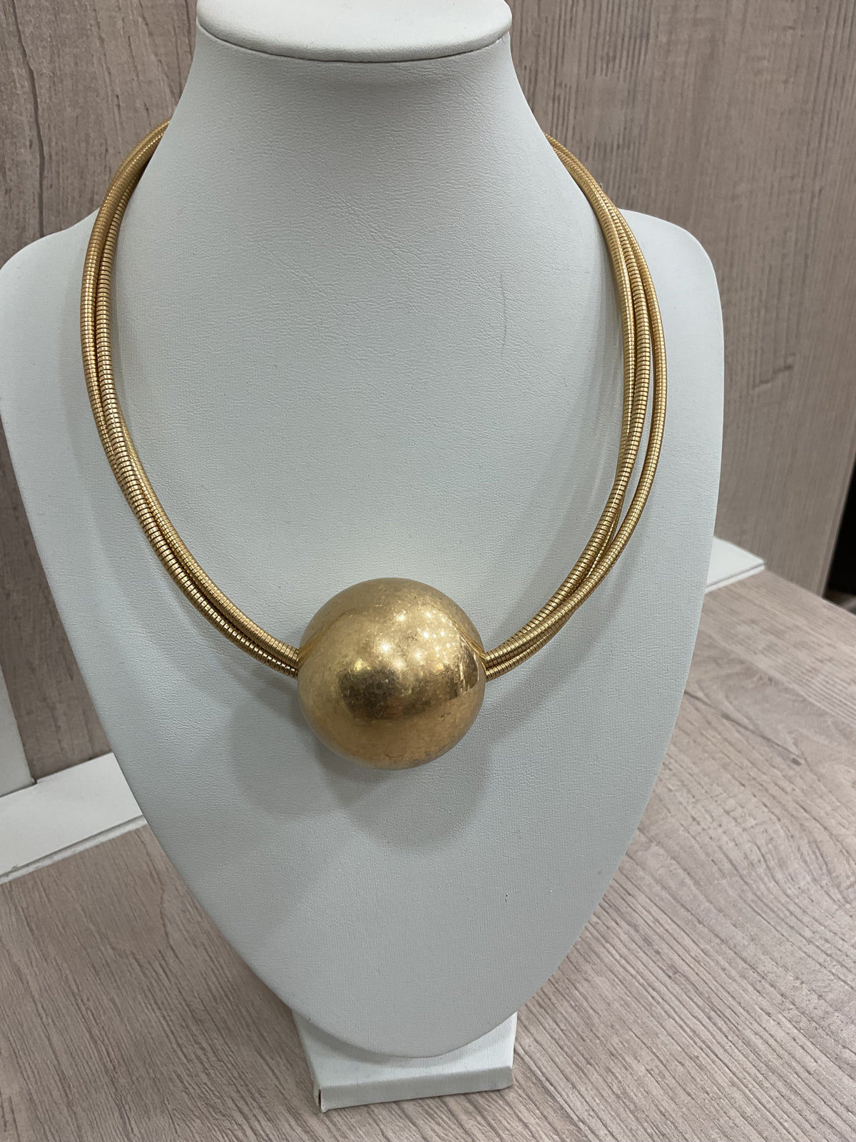 Collana con sfera