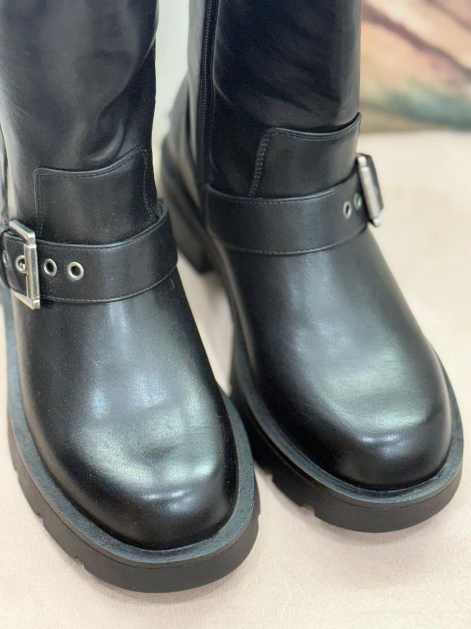 Stivaletto con fibbie