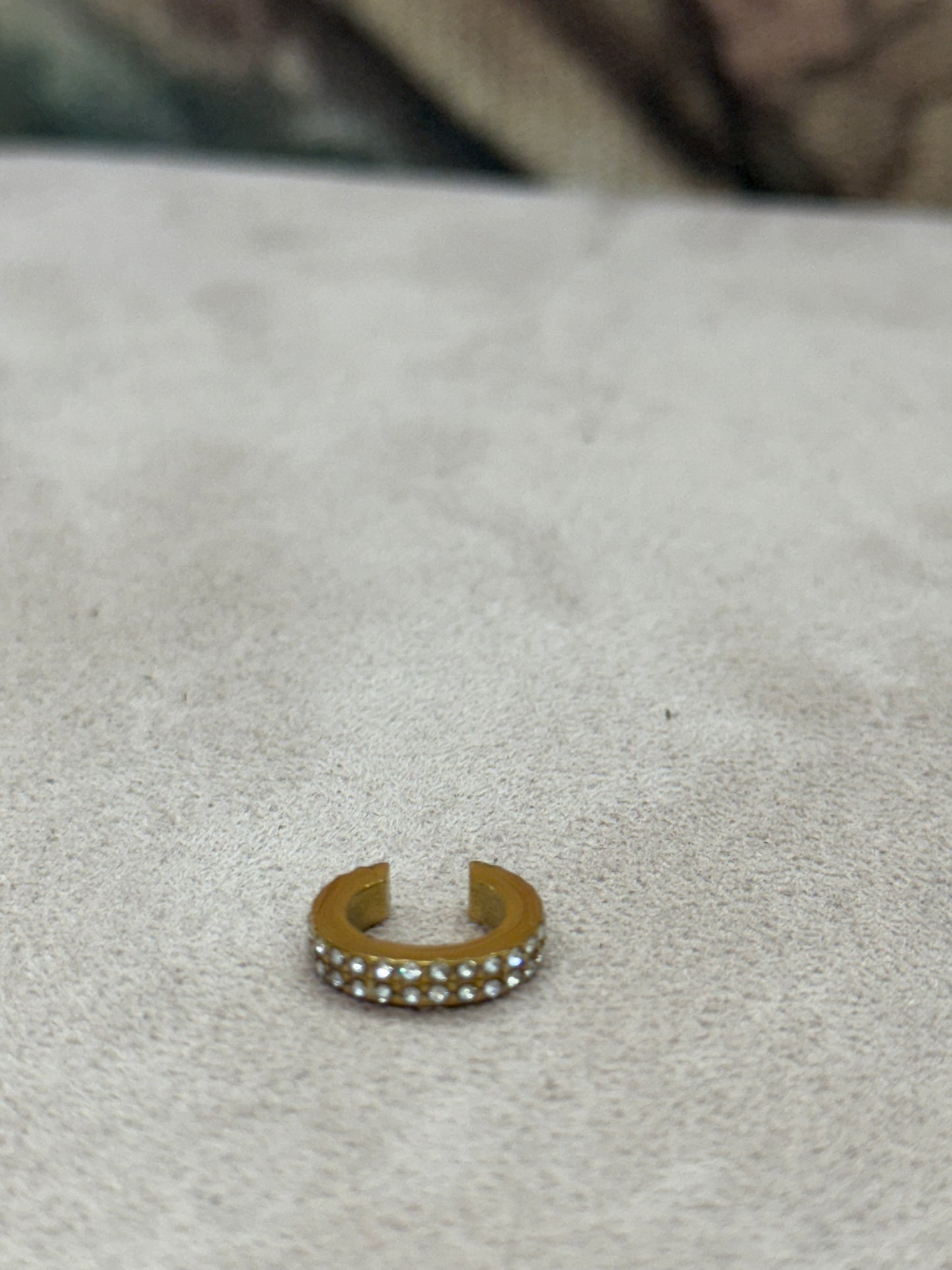 Ear cuff
