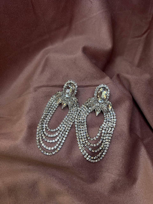 Orecchini navetta fili strass