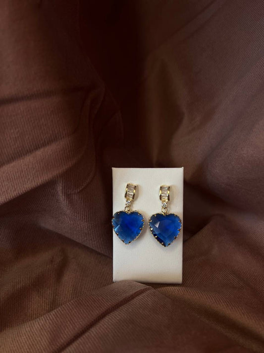 Orecchini cuore blu