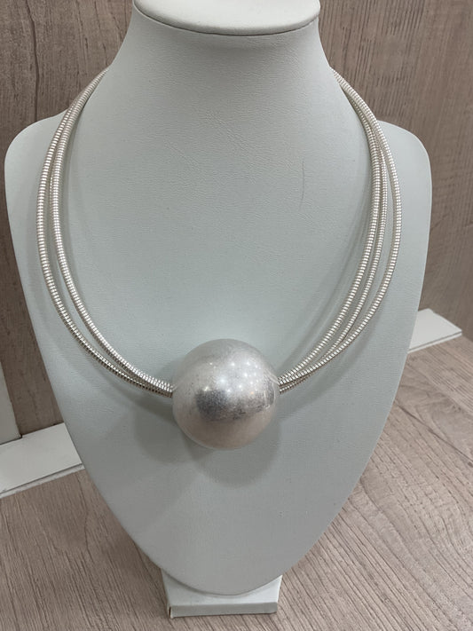 Collana con sfera