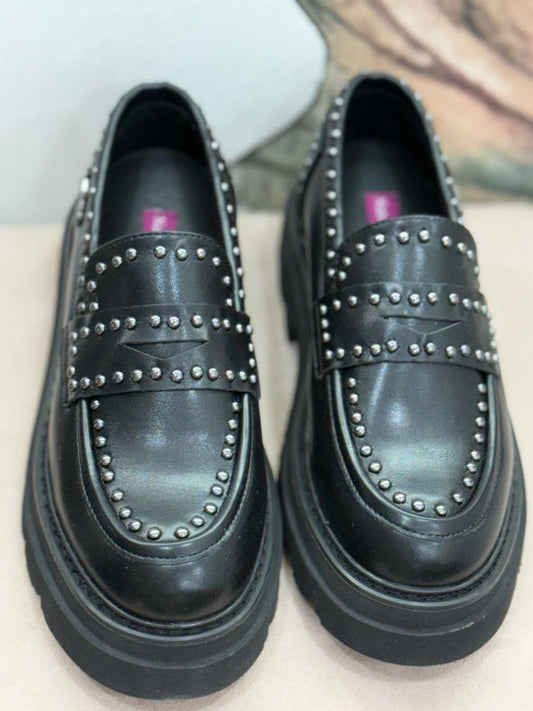 Mocassino con borchie